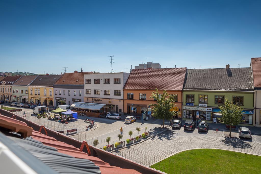 Penzion Longus Kyjov  Bagian luar foto